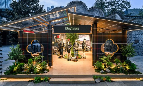 Barbour 诚邀韩东君莅临成都太古里，共庆Tartan经典格新主题快闪店耀然启幕